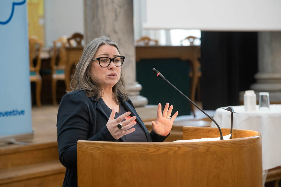 Anja Leavens, psykolog